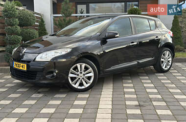 Хэтчбек Renault Megane 2011 в 