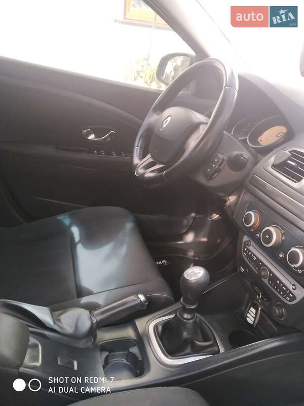 Універсал Renault Megane 2011 в Львові фото 3 Універсал Renault Megane 2011 в Львові