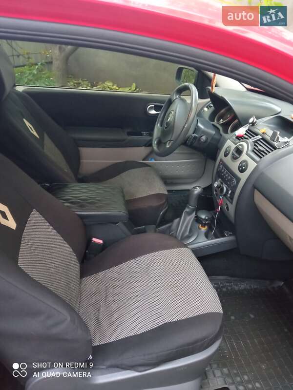 Хэтчбек Renault Megane 2003 в 
