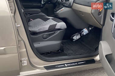 Хэтчбек Renault Megane 2009 в 