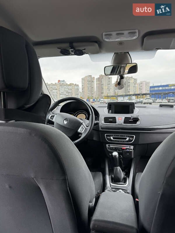 Хэтчбек Renault Megane 2011 в Киеве фото 9 Хэтчбек Renault Megane 2011 в Киеве