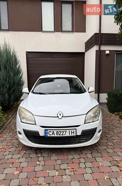 Хэтчбек Renault Megane 2013 в 