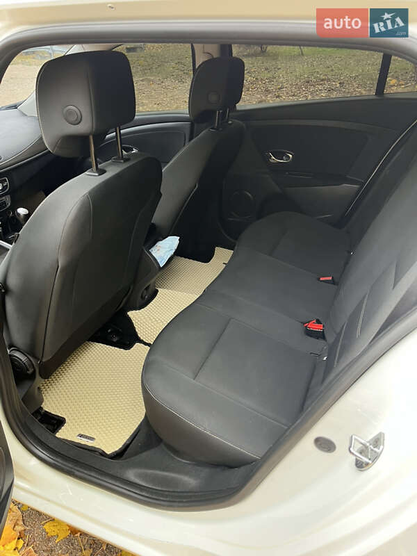 Универсал Renault Megane 2014 в Первомайске фото 18 Универсал Renault Megane 2014 в Первомайске