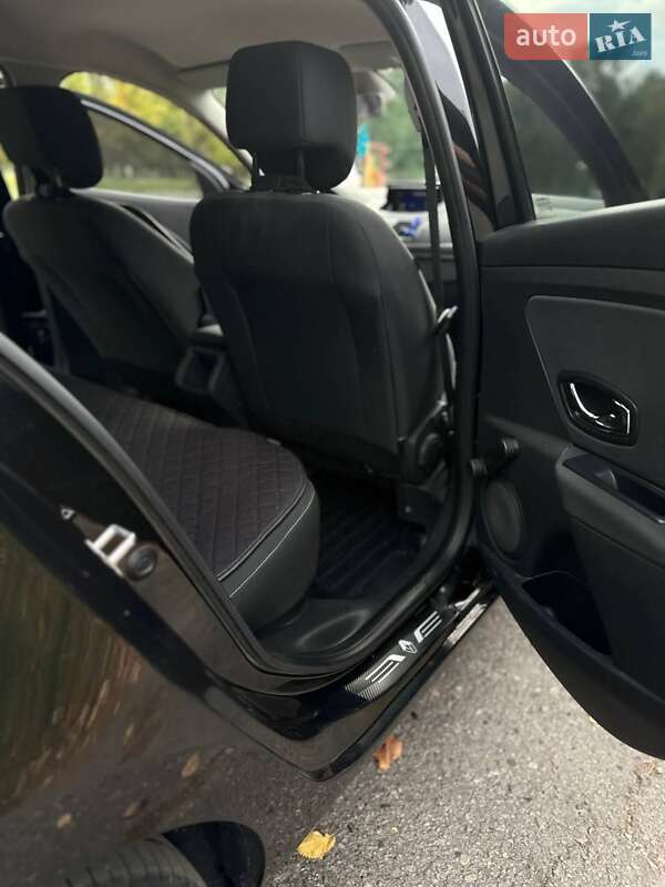 Універсал Renault Megane 2014 в Гадячі
