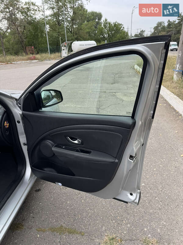 Универсал Renault Megane 2011 в Днепре фото 32 Универсал Renault Megane 2011 в Днепре