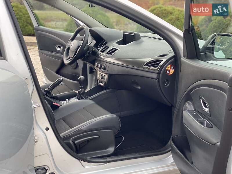 Хетчбек Renault Megane 2014 в Дніпрі фото 21 Хетчбек Renault Megane 2014 в Дніпрі