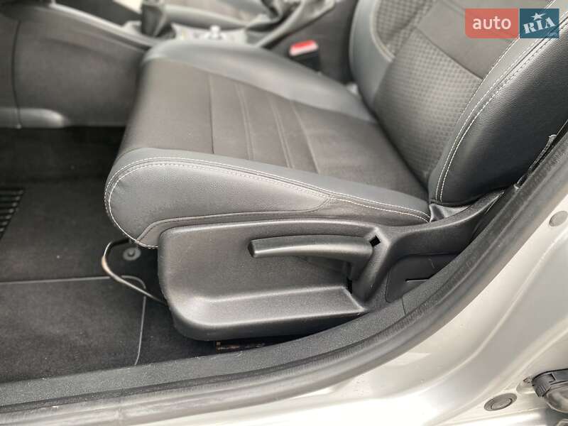 Хетчбек Renault Megane 2014 в Дніпрі фото 56 Хетчбек Renault Megane 2014 в Дніпрі