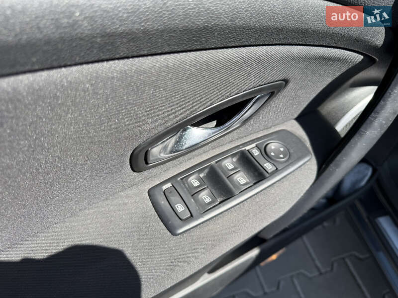 Универсал Renault Megane 2009 в Луцке фото 16 Универсал Renault Megane 2009 в Луцке
