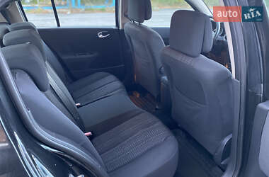 Хетчбек Renault Megane 2006 в  фото 12 Хетчбек Renault Megane 2006 в