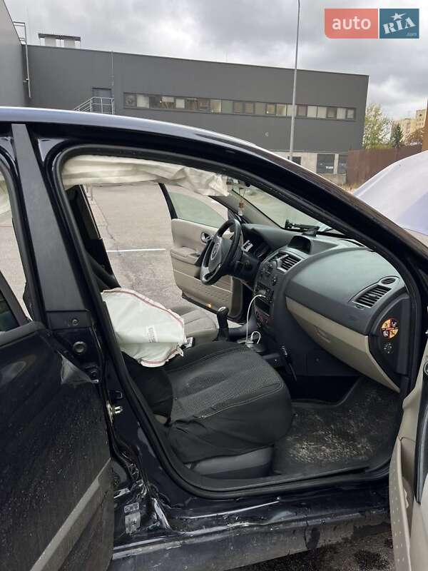 Седан Renault Megane 2007 в Вишневому фото 9 Седан Renault Megane 2007 в Вишневому