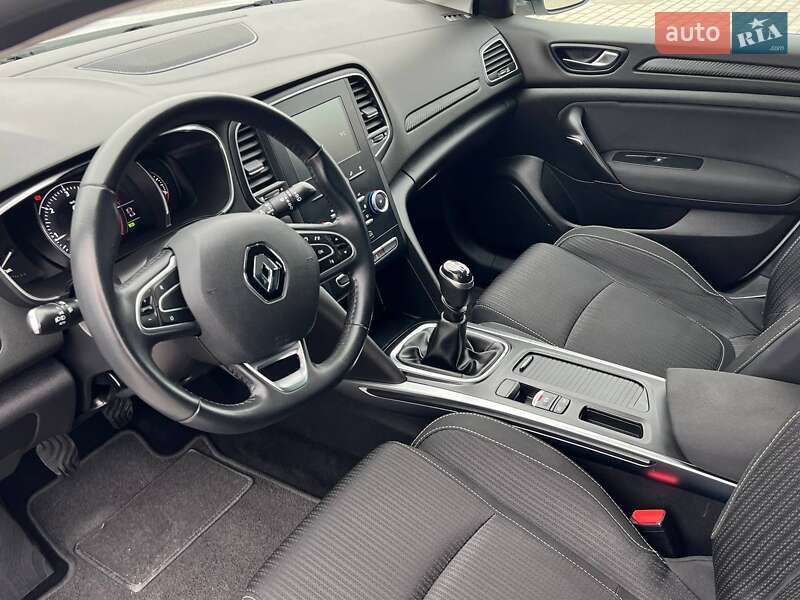 Универсал Renault Megane 2018 в Радехове фото 17 Универсал Renault Megane 2018 в Радехове