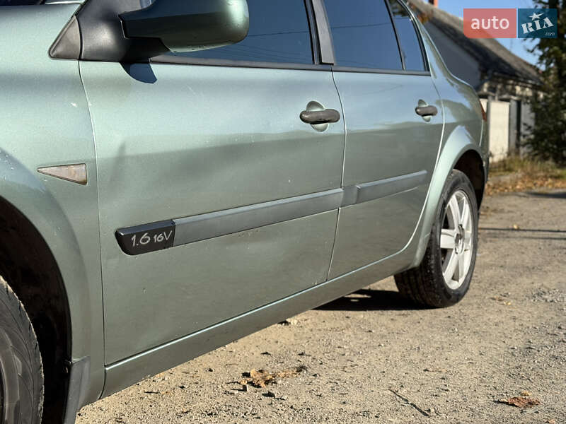 Седан Renault Megane 2004 в Ужгороді