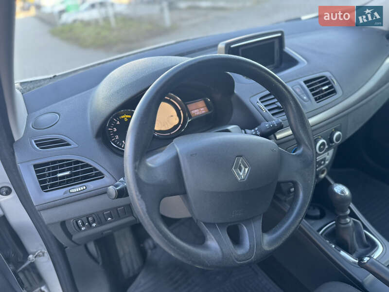 Універсал Renault Megane 2013 в Рівному фото 23 Універсал Renault Megane 2013 в Рівному
