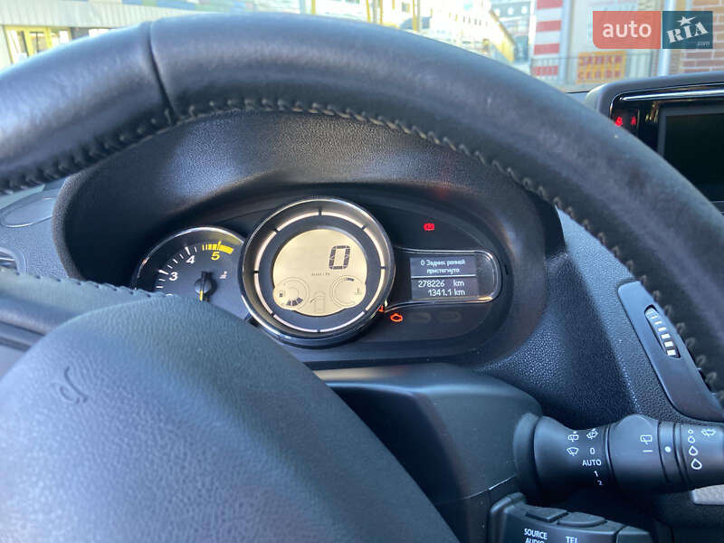 Универсал Renault Megane 2013 в Львове фото 3 Универсал Renault Megane 2013 в Львове