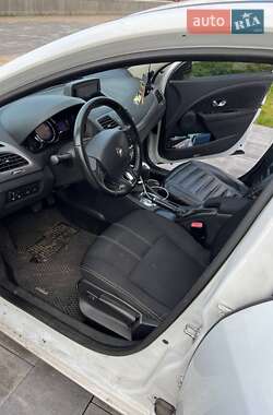 Хэтчбек Renault Megane 2013 в 