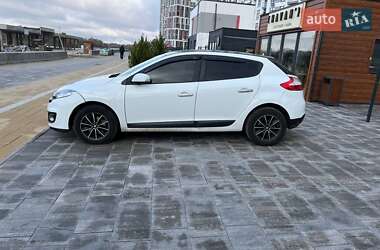 Хэтчбек Renault Megane 2013 в 