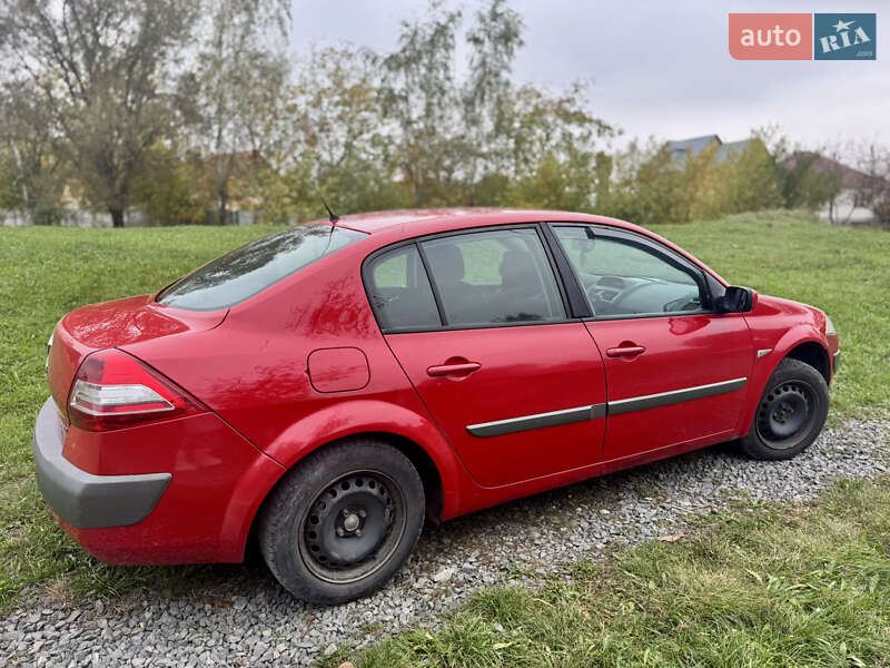 Седан Renault Megane 2006 в Мукачевому