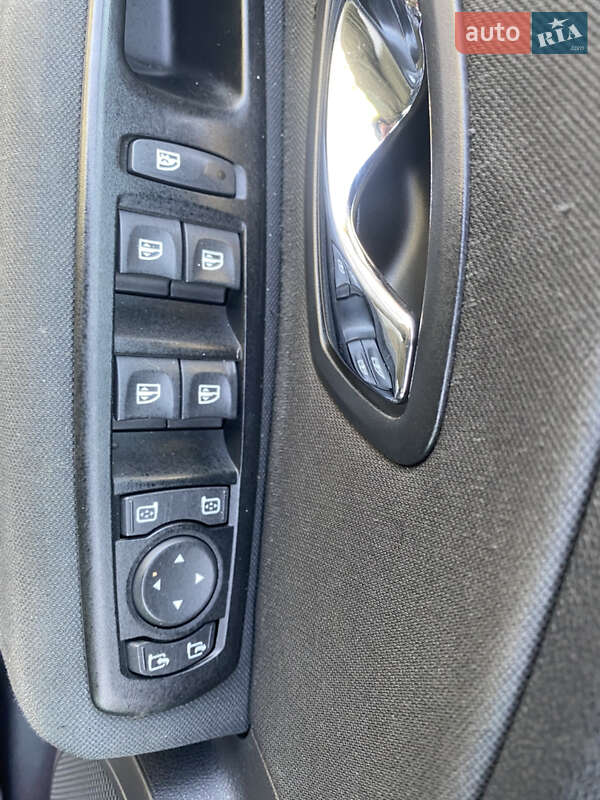 Универсал Renault Megane 2012 в Луцке фото 16 Универсал Renault Megane 2012 в Луцке