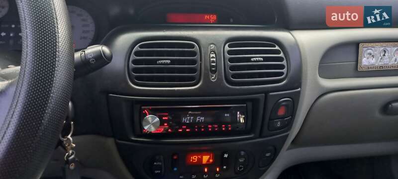 Универсал Renault Megane 2003 в Киеве фото Универсал Renault Megane 2003 в Киеве