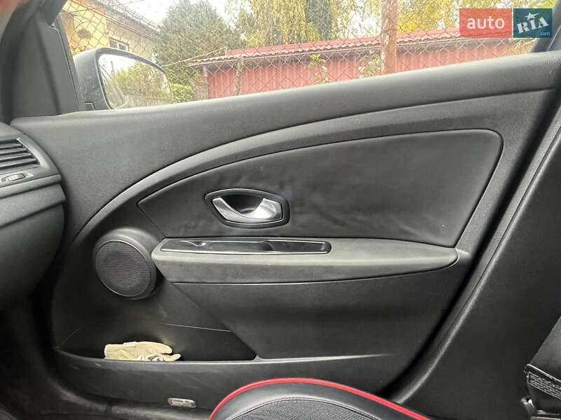 Хэтчбек Renault Megane 2011 в Ужгороде