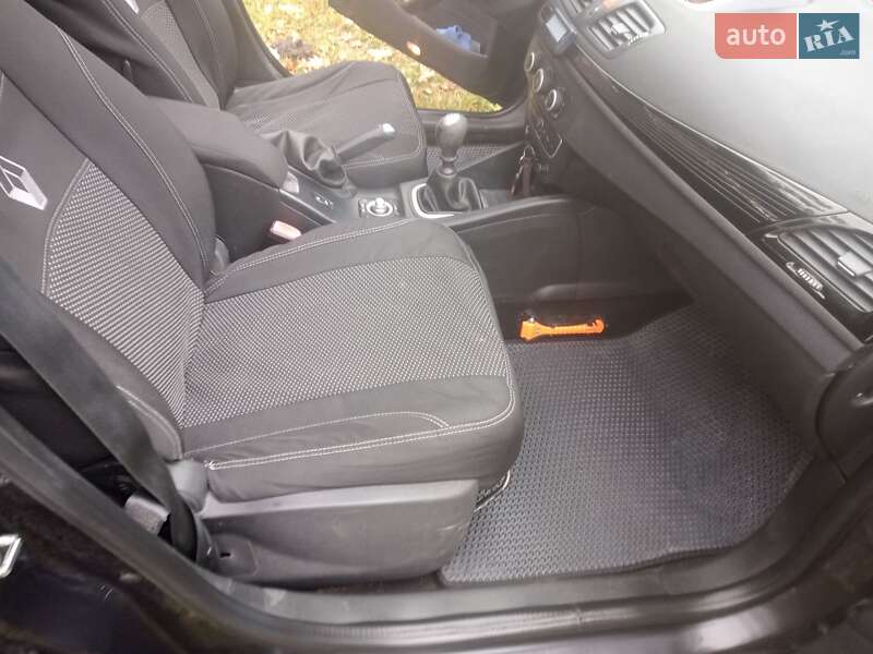 Универсал Renault Megane 2012 в Калиновке фото 16 Универсал Renault Megane 2012 в Калиновке