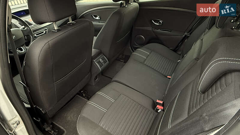 Хэтчбек Renault Megane 2015 в Киеве фото 20 Хэтчбек Renault Megane 2015 в Киеве