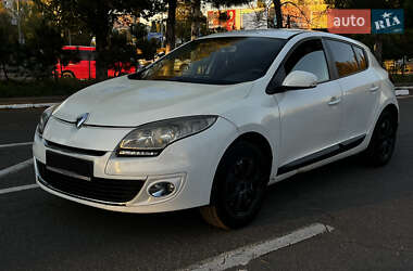 Хэтчбек Renault Megane 2013 в 