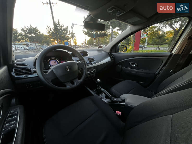 Хетчбек Renault Megane 2013 в Одесі фото 20 Хетчбек Renault Megane 2013 в Одесі