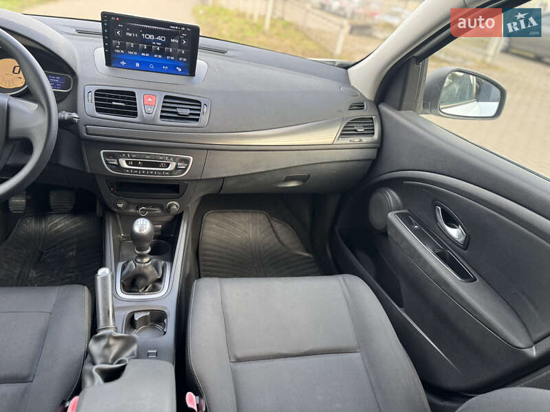 Универсал Renault Megane 2011 в Ровно фото 37 Универсал Renault Megane 2011 в Ровно