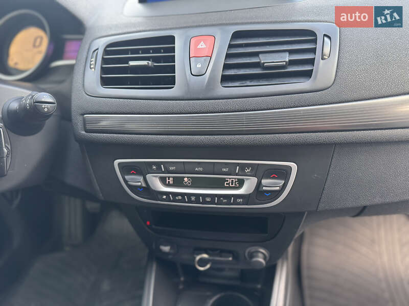 Универсал Renault Megane 2011 в Ровно фото 43 Универсал Renault Megane 2011 в Ровно