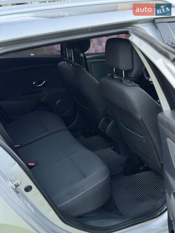 Универсал Renault Megane 2013 в Львове фото 55 Универсал Renault Megane 2013 в Львове