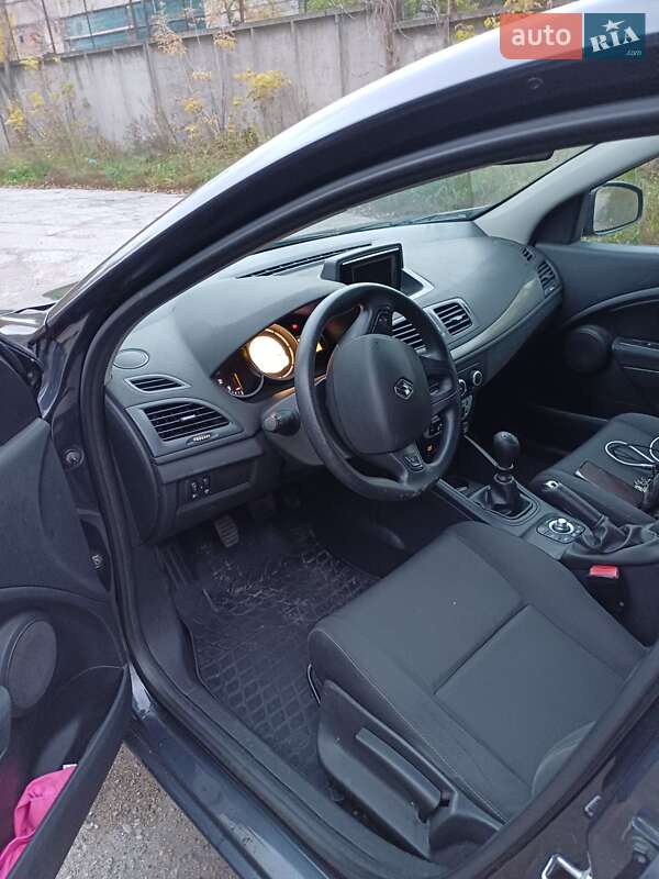 Хэтчбек Renault Megane 2013 в Черкассах фото 6 Хэтчбек Renault Megane 2013 в Черкассах