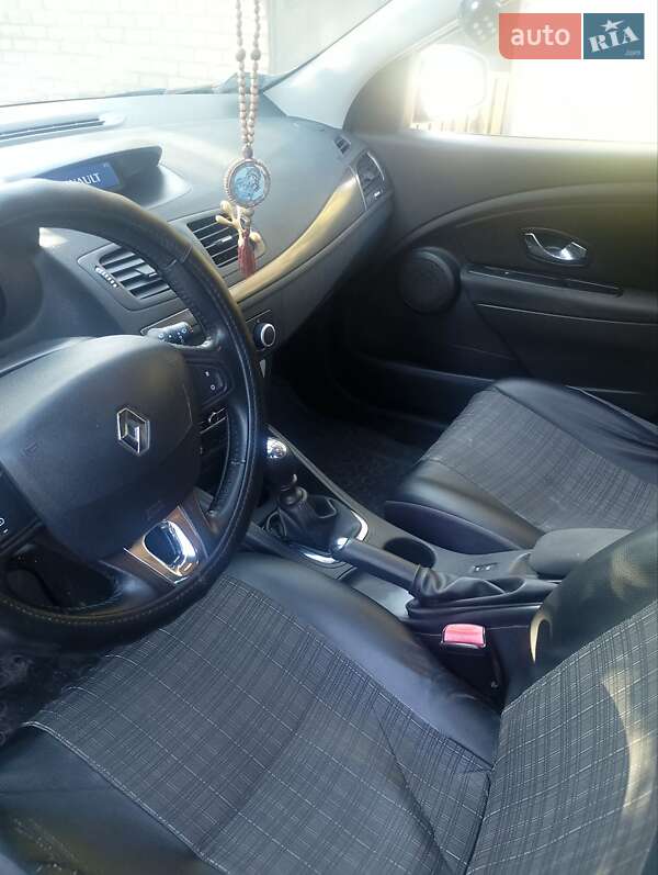 Универсал Renault Megane 2015 в Шполе фото 21 Универсал Renault Megane 2015 в Шполе