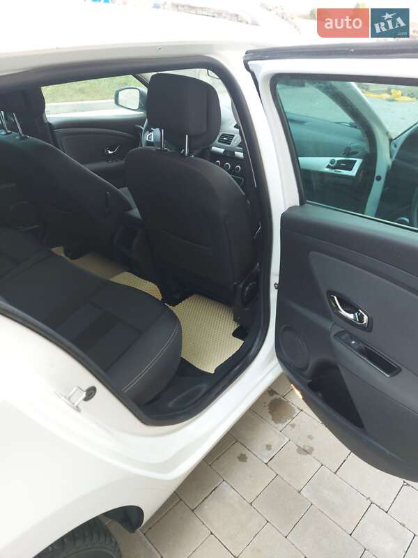 Универсал Renault Megane 2011 в Тернополе фото 4 Универсал Renault Megane 2011 в Тернополе