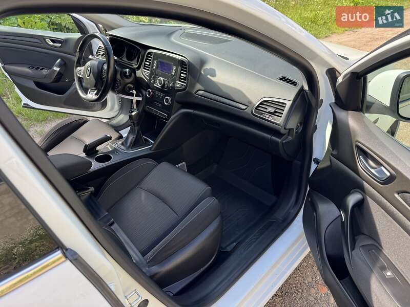 Хэтчбек Renault Megane 2017 в Калуше фото 18 Хэтчбек Renault Megane 2017 в Калуше
