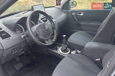 Універсал Renault Megane 2004 в  фото 16 Універсал Renault Megane 2004 в