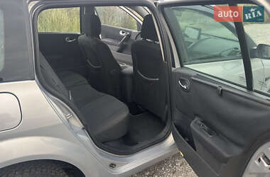 Універсал Renault Megane 2004 в  фото 21 Універсал Renault Megane 2004 в