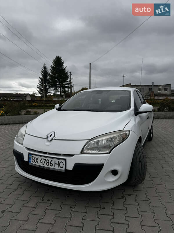 Хэтчбек Renault Megane 2010 в Изяславе