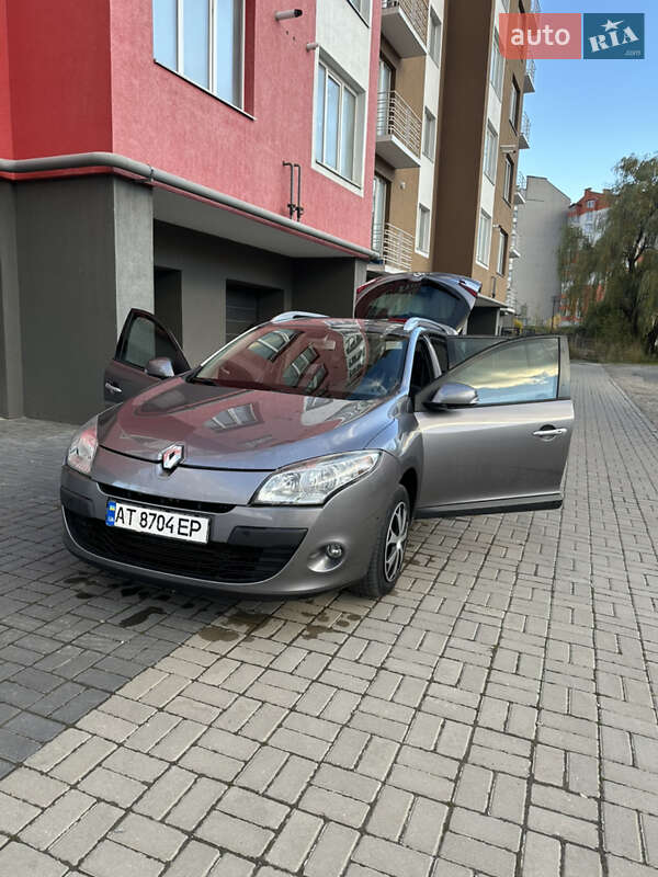 Универсал Renault Megane 2011 в Ивано-Франковске
