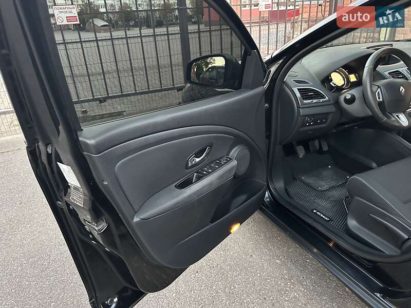 Универсал Renault Megane 2012 в Николаеве фото 32 Универсал Renault Megane 2012 в Николаеве