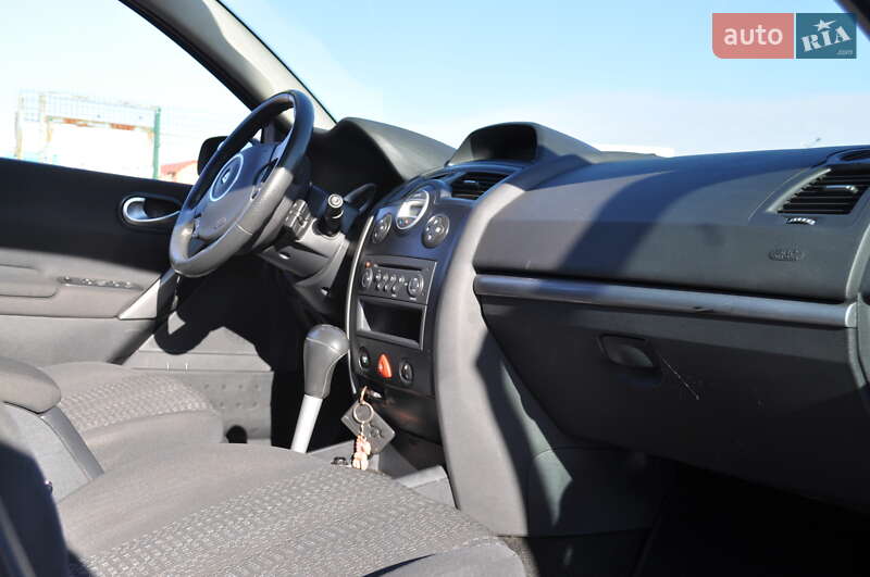 Хэтчбек Renault Megane 2006 в Киеве
