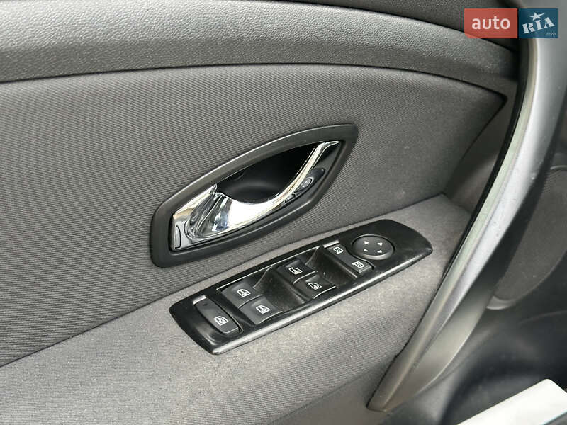 Универсал Renault Megane 2013 в Ровно фото 21 Универсал Renault Megane 2013 в Ровно