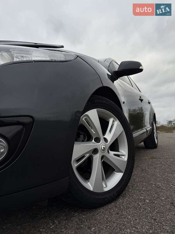 Универсал Renault Megane 2013 в Червонознаменке фото 5 Универсал Renault Megane 2013 в Червонознаменке