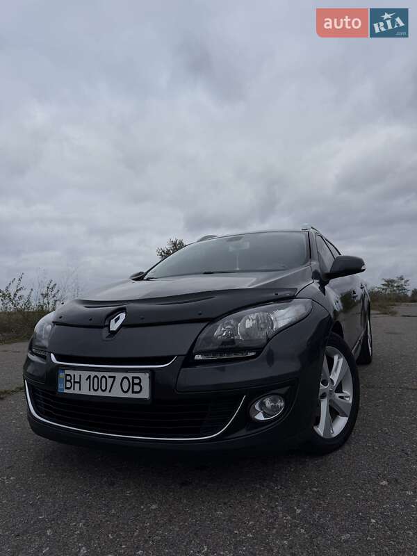Универсал Renault Megane 2013 в Червонознаменке фото 10 Универсал Renault Megane 2013 в Червонознаменке