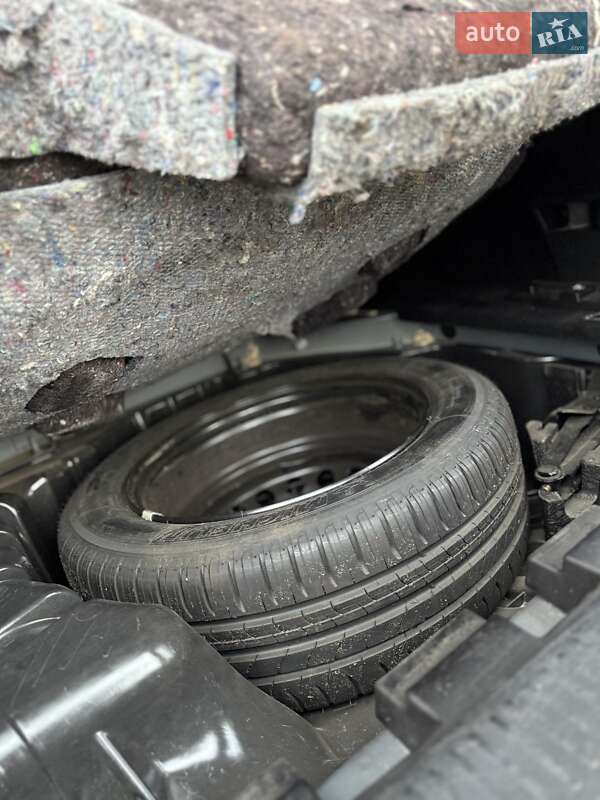 Универсал Renault Megane 2013 в Червонознаменке фото 40 Универсал Renault Megane 2013 в Червонознаменке