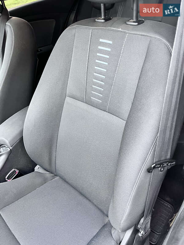 Универсал Renault Megane 2010 в Каменец-Подольском фото 25 Универсал Renault Megane 2010 в Каменец-Подольском