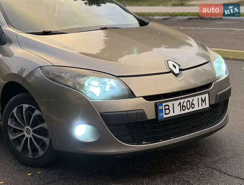 Универсал Renault Megane 2010 в Кременчуге фото 17 Универсал Renault Megane 2010 в Кременчуге