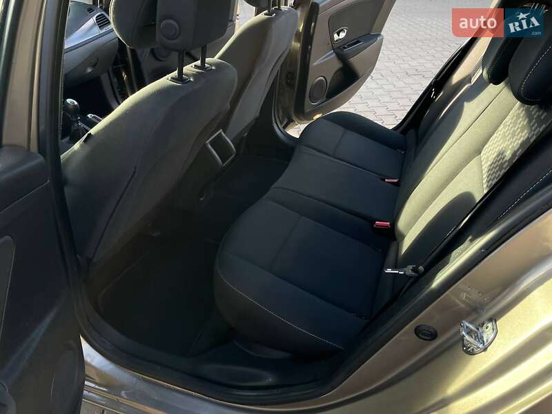 Универсал Renault Megane 2012 в Луцке фото 14 Универсал Renault Megane 2012 в Луцке