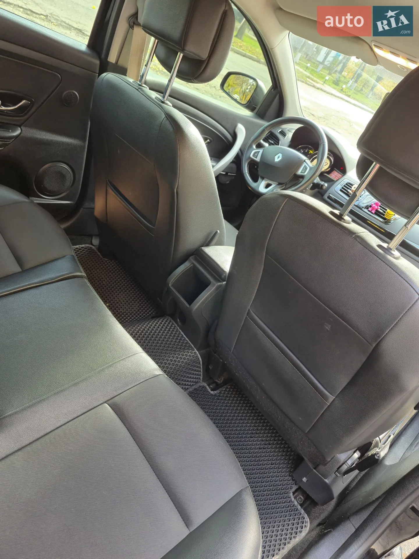 2012 Renault Megane - мініатюра 24