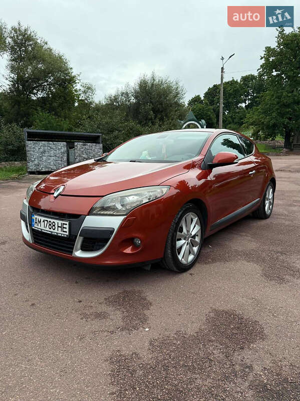 Купе Renault Megane 2009 в Коростене